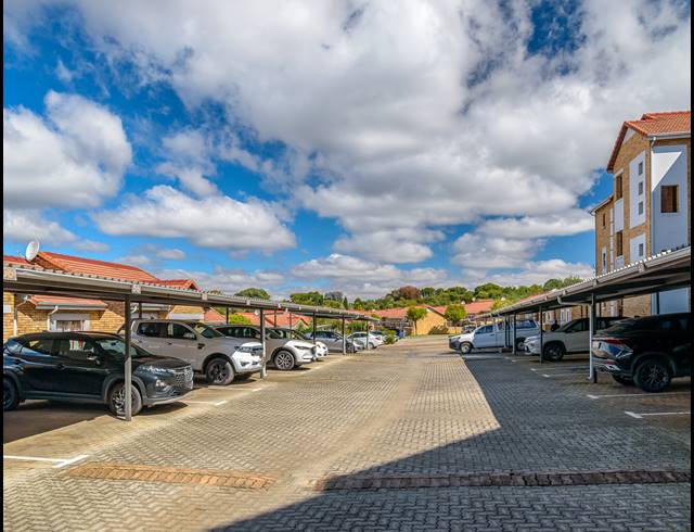 2 BEDROOM APARTMENT FOR SALE IN RANDPARK RIDGE